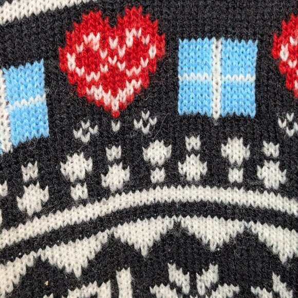 Festive Christmas Cardigan with Santa and Snowflakes Size Small - Picture 5 of 9